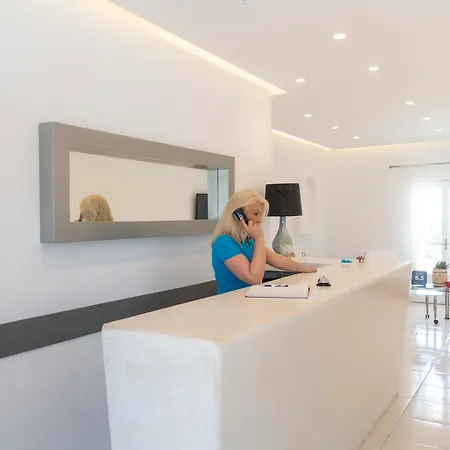 Bella Santorini Hotel 4*