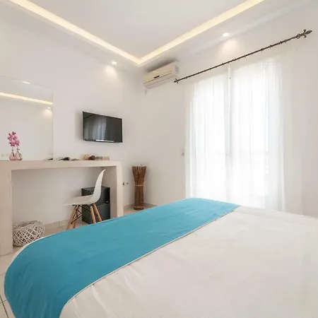 Bella Santorini Hotel 4*