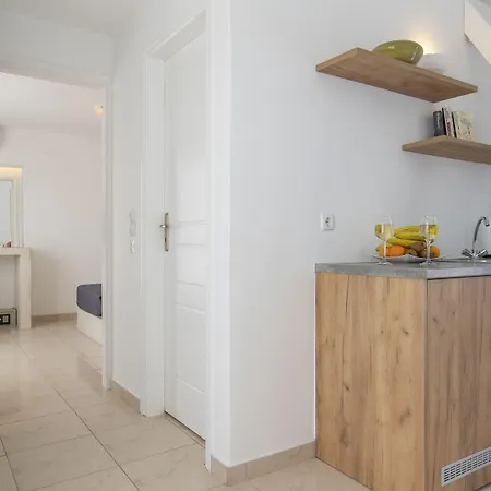 Bella Santorini 4*
