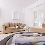 Bella Santorini 4*